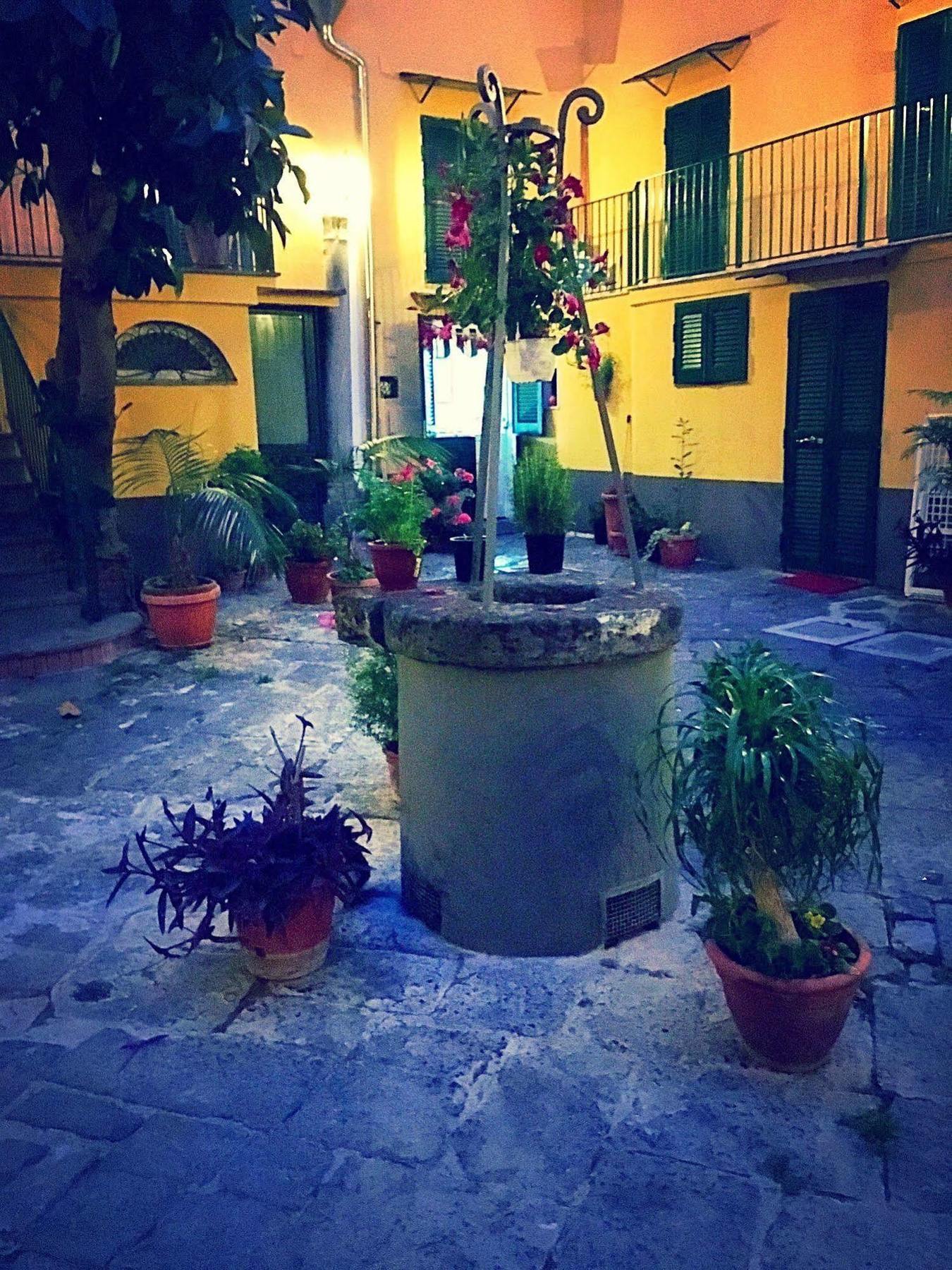 Napul'é Apartament Naples Extérieur photo